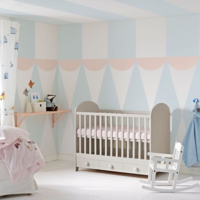 Des couleurs pastel pour une chambre de bébé douce et chaleureuse